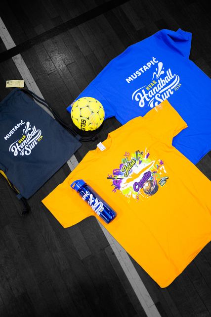 Offizielle Camp-Shirts 2026 bei der Ausgabe